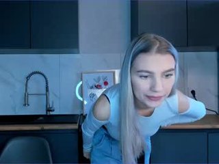 lilianheap teen cam babe wants to be fucked online as hard as possible