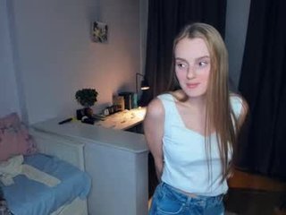 stun1ng_blonde teen cam babe wants to be fucked online as hard as possible