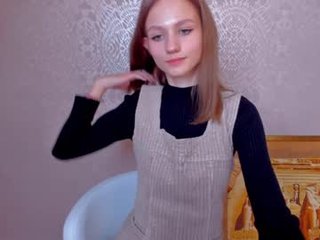 _nikoll_s beauty teen cam babe, her tight babe pussy loves being fucked
