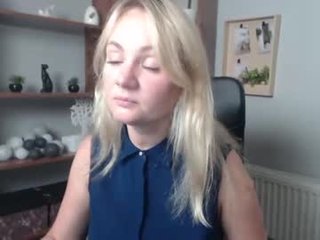 erotic_kaya femdom scenes with deutsch cam girl