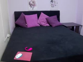 bellewow teen cam babe wants to be fucked online as hard as possible