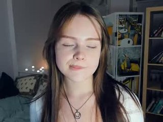 feral_bery sex cam with a horny cute cam girl that's also incredibly naughty