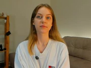 edacure sex cam with a horny cute cam girl that's also incredibly naughty