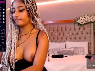 willow_hendrix cute teen cam girl loves fucked in the ass online