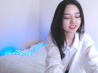 chanlia petite chinese cam girl in dirty live sex show