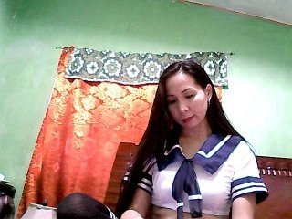 pornadrianna asian brunette cam girl shows her pussy on camera