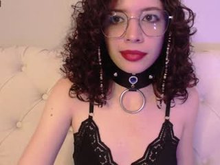 its_marie blowjob cam babe with small tits wants sucks dick and fucks with a guy