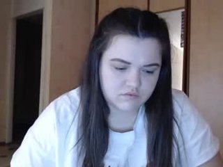 ashleyrosee_ BBW teen cam babe is free to tease her plump pussy live on cam