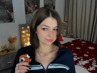 degreeofsincerity sex cam with a horny cute cam girl that's also incredibly naughty