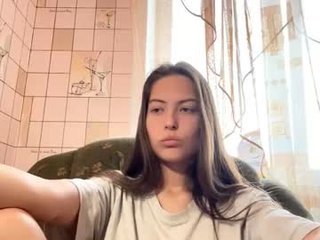lenniepennachio cute teen cam babe loves XXX cam action with her perfect ass