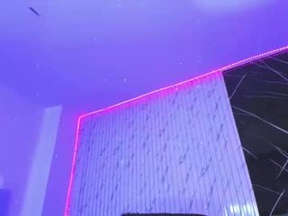 chloe_jacksonn tattooed teen cam slut teasing it on a sex cam