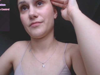worsh1pme depraved brunette cam girl presents her pussy sodomized