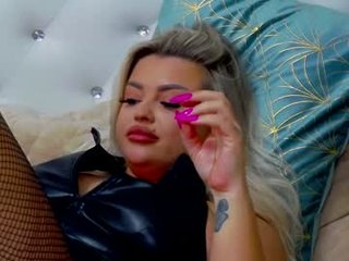 emmamavis cam girl in leather sex clothes is pushing her boyfriend