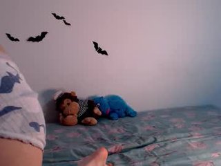 little_owlx teen cam babe wants to be fucked online as hard as possible