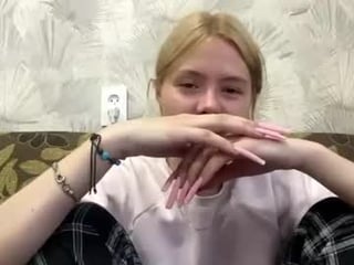 richellearmentrout cute teen cam babe loves XXX cam action with her perfect ass