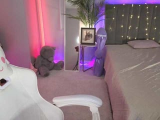 lerochkaa teen cam girl plays with her tight pussy