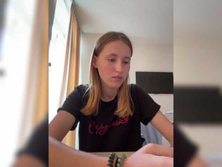 effecteyes00 blonde cam girl with hairy pussy