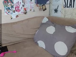 naomibarhydt teen cam babe wants to be fucked online as hard as possible