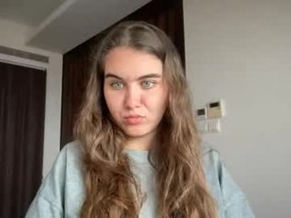 pingsonnenburg teen cam babe wants to be fucked online as hard as possible