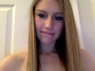 smexxii93 horny cam babe with sexy little ass gets spread by dildo