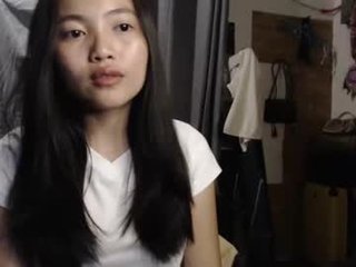 imyourkesiah petite asian cam girl in dirty live sex show