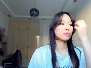 nievesshippey asian teen cam babe plays with her ass hole