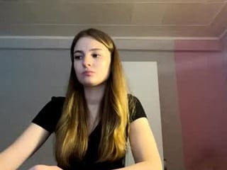 deliamcchriston teen cam babe wants to be fucked online as hard as possible