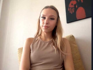 valdatome teen european cam chick in a wonderful and sensual live sex action