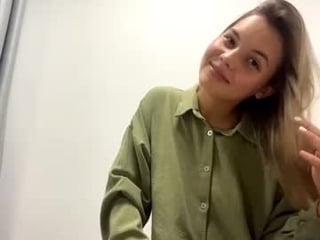 cleotildewalchak naked teen cam babe loves kiss, licked slits and pink clits on a sex cam