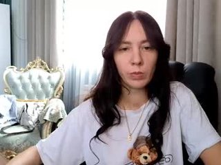 elizabeth_adamss teen cam babe sucking man's cock and stuffing it to her cunt
