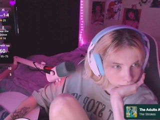 marrmariss russian cam slut enjoying rough sex with anal
