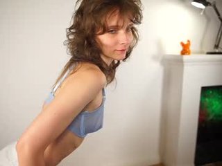 magic_mini_moon teen cam babe wants to be fucked online as hard as possible