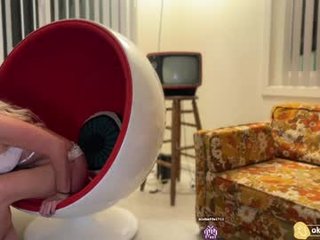 oh_ok_cassidy depraved blonde cam girl presents her pussy drilled