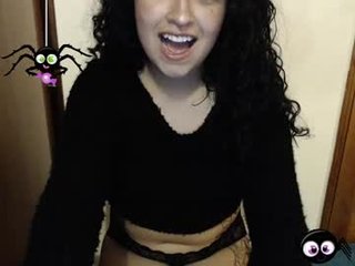 im_fer latina cam girl loves smoking slim cigarette on cam