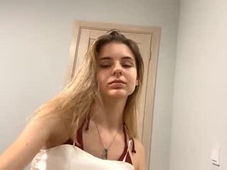 denniskibler sex cam with a horny cute cam girl that's also incredibly naughty
