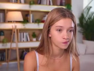 your_poetry teen cam babe wants to be fucked online as hard as possible