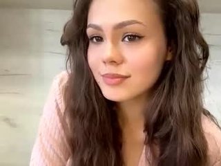 jodeesolarz petite asian cam girl in dirty live sex show