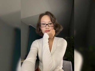 adadollll cam girl with her perfect ass