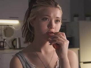 shyakemi petite asian cam girl in dirty live sex show