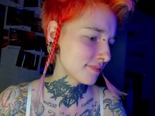 littlespacemouse tattooed cam girl likes making your toys-related dreams come true in adult chat