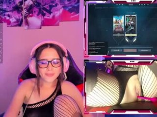 ashley_sa_ cam babe fucks her wet pussy with a ohmibod on camera