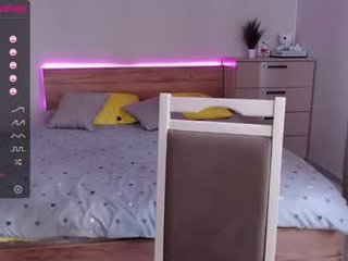 janice_sweet teen cam babe wants to be fucked online as hard as possible