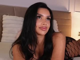 maddymuze cam girl loves sucks huge dildo online