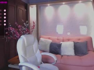 chloemanson cam girl loves vibration from ohmibod in her pussy online