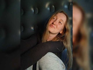 parasite-1 redhead cam babe enjoys great live sex for more experience