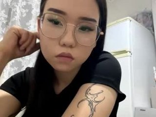 kamilahschaff nude cam bitch enjoys hard live sex on camera