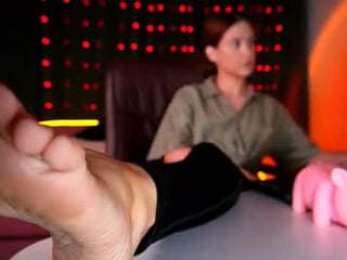 lolalemona horny cam chick gets her feet licked off by slave online