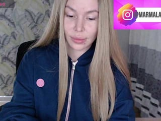 foxymoxy19 blonde cam babe presents kiss show online