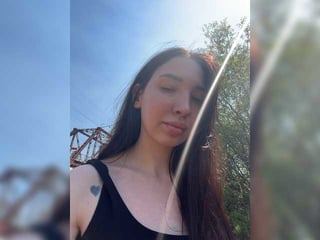 milahha brunette russian cam girl gives me all my dirty dreams