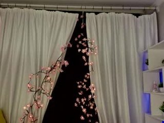 wtffox redhead cam babe enjoys great live sex for more experience